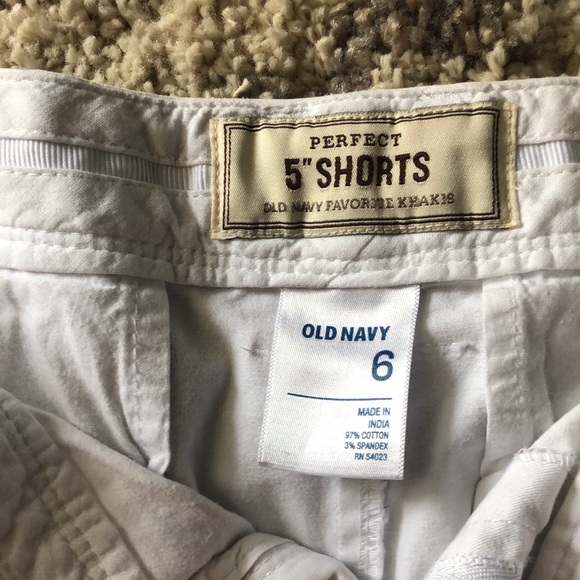 Old Navy White Shorts - Picture 4 of 4